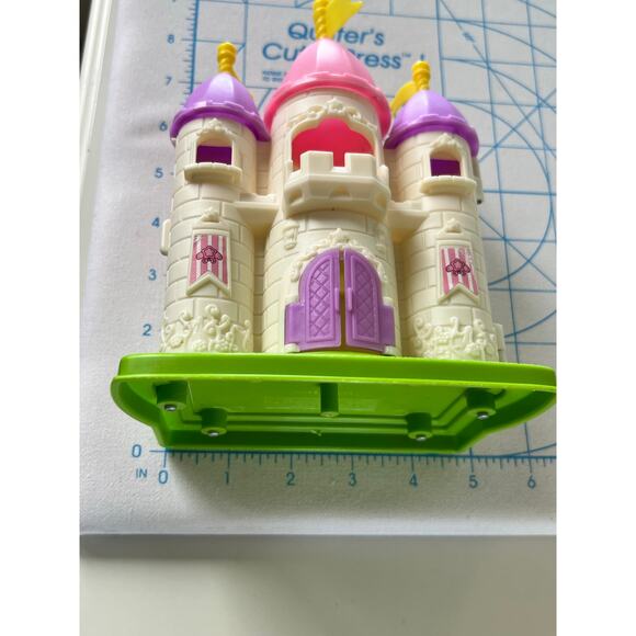 Rare Polyfect Toys Mini Playset: Dream Castle & Doll House w/ People Furniture - Picture 10 of 10